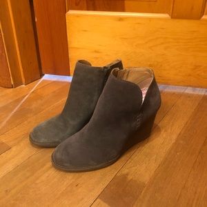Lucky Brand Yimme Oiled Suede Booties 9M